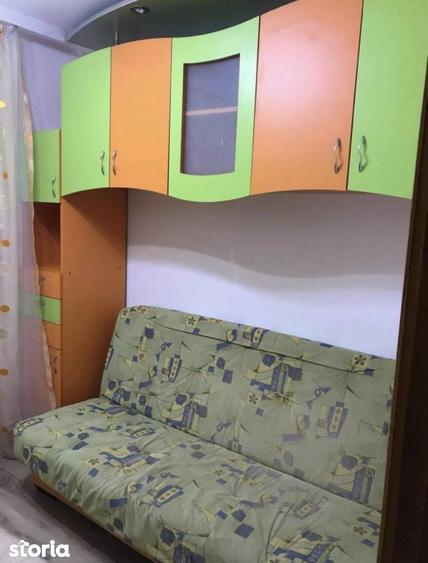 Apartament cu 4 camere decomandat în Central