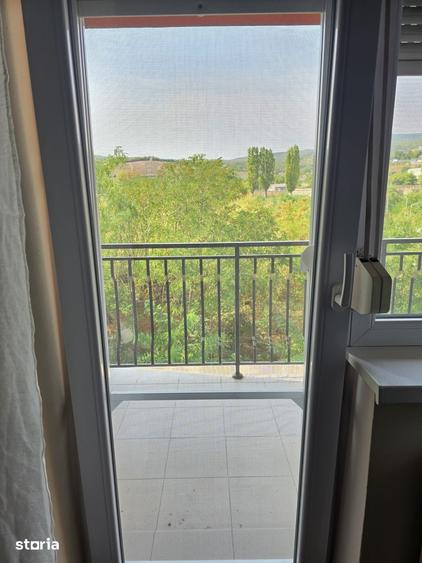 Apartament cu 3 camere în Cetate