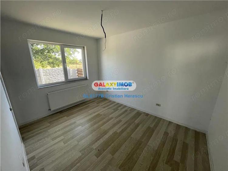 Casă cu 4 camere cu Teren 280 Mp în Crevedia