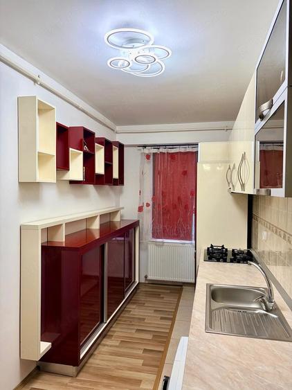 Apartament cu 2 camere decomandat în Exterior Vest