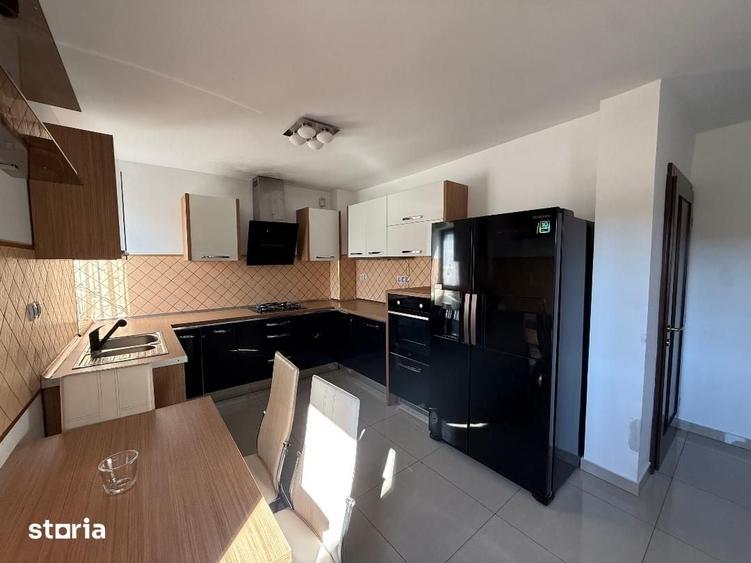 Casă cu 5 camere cu Teren 427 Mp în Cetate