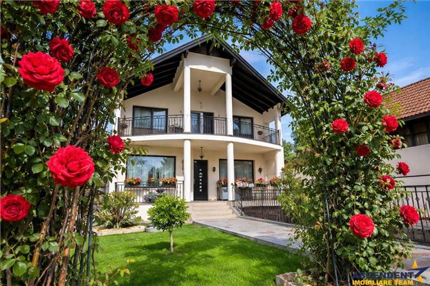 Casă individuală cu 5 camere cu Teren 965 Mp în Exterior Est