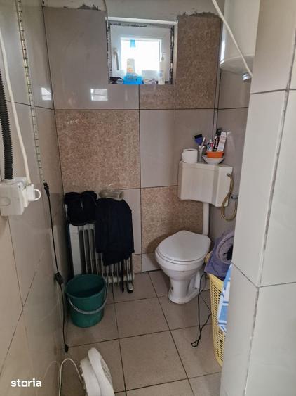 Casă cu 3 camere cu Teren 2722 Mp în Vidra