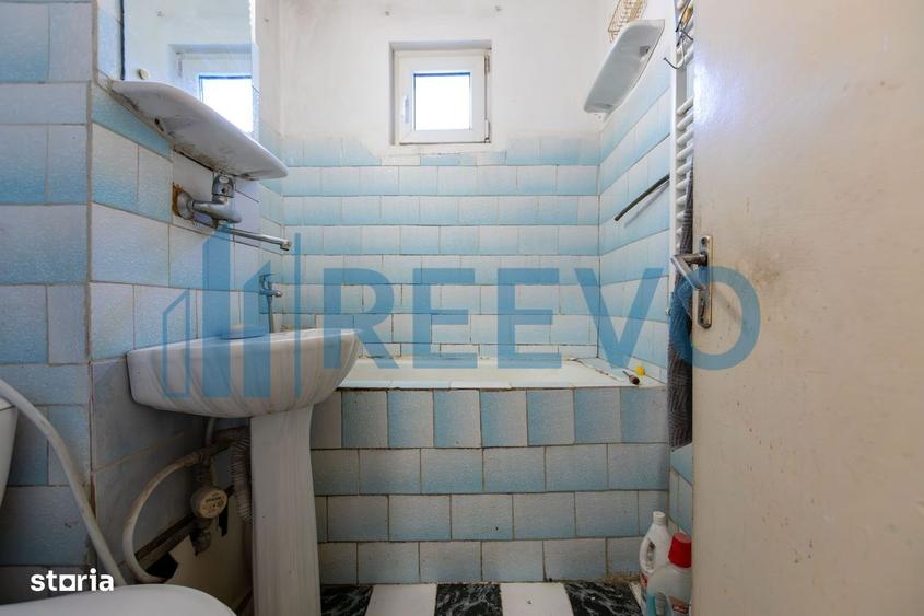 Apartament cu 3 camere semidecomandat, mobilat în Narcisa