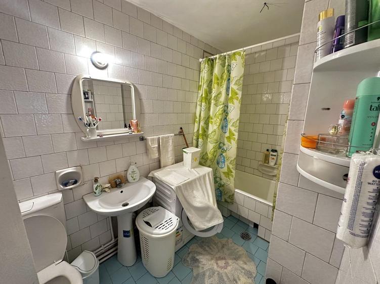 Casă individuală cu 7 camere cu Canalizare în Sânmartin