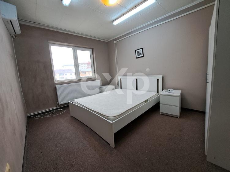 Apartament cu 3 camere decomandat, mobilat în Central