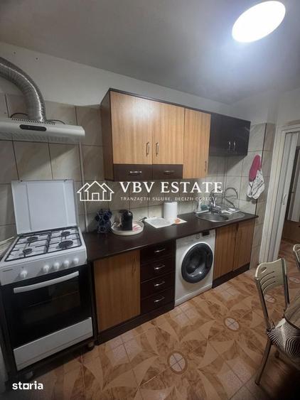 Apartament cu 3 camere semidecomandat în Drumul Taberei
