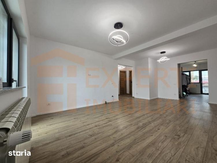 Casă cu 4 camere cu Teren 241 Mp în Brătianu