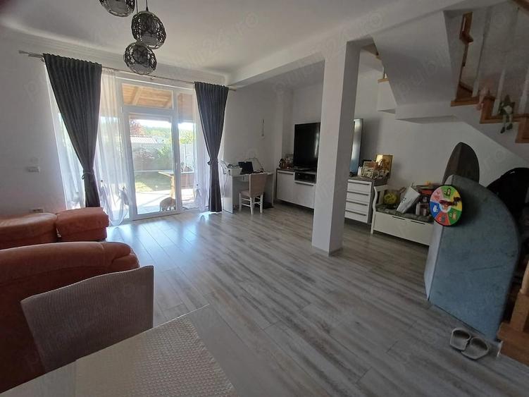 Casă cu Teren 345 Mp în Central