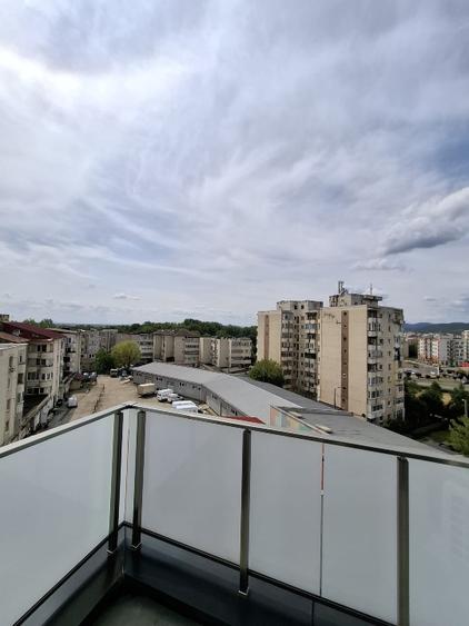 Apartament cu 2 camere semidecomandat în Hotvon