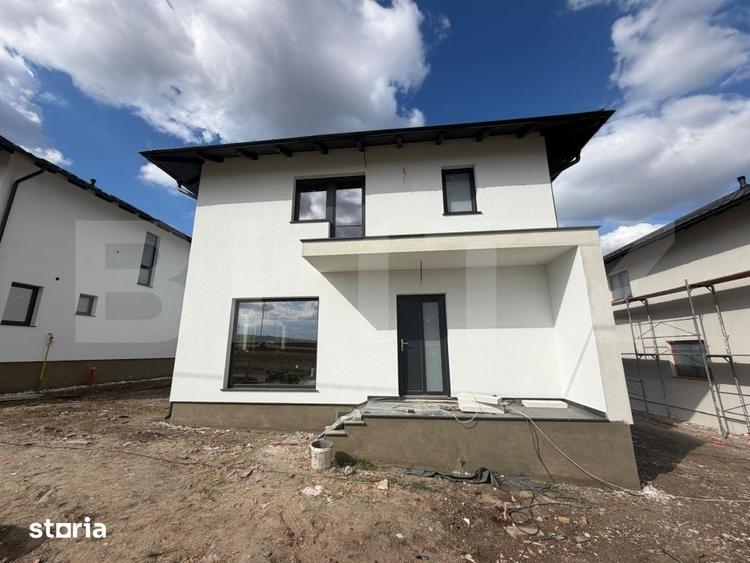 Casă cu 4 camere cu Teren 300 Mp în Valea Nucarilor