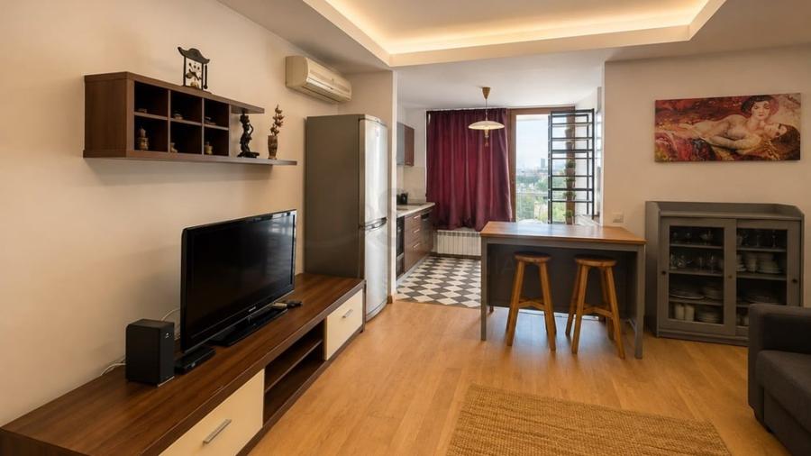 Apartament cu 2 camere decomandat în Herăstrău