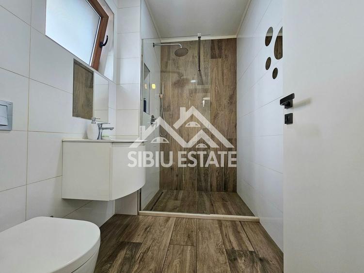 Casă individuală cu 5 camere cu Canalizare în Tineretului