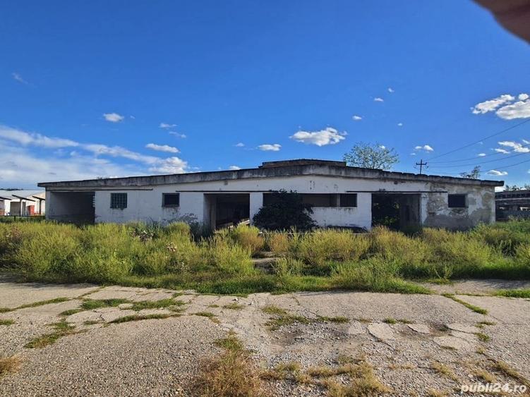 Spațiu comercial, de 1,800 mp, în Central