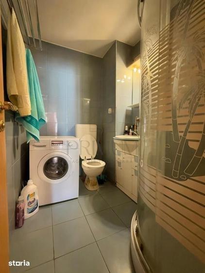 Apartament cu 4 camere decomandat în Complex Studențesc