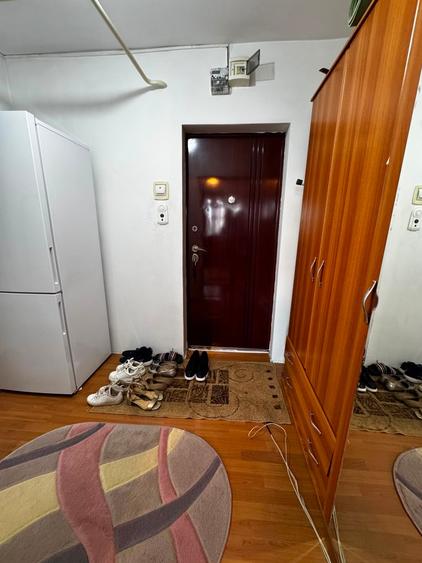 Apartament cu 2 camere decomandat în Podu Roș