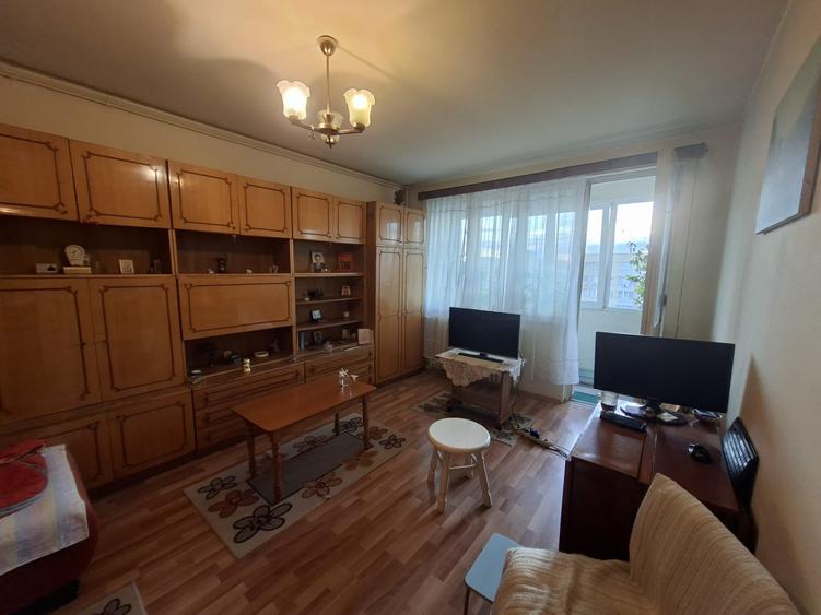 Apartament cu 2 camere decomandat în Obor