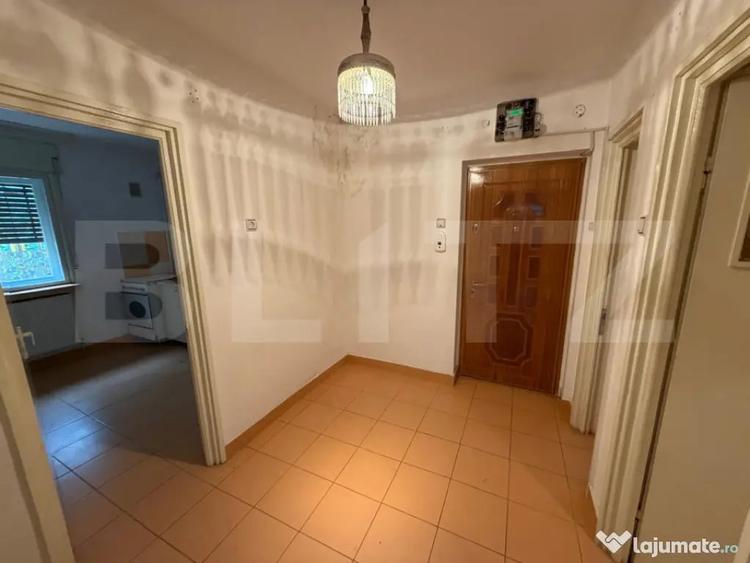 Apartament cu 2 camere decomandat în Calea București