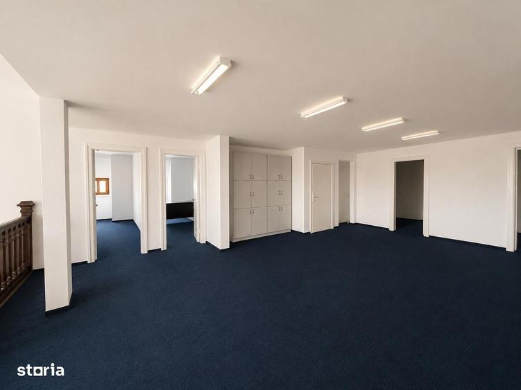 Spațiu comercial, de 3,500 mp, în Romană