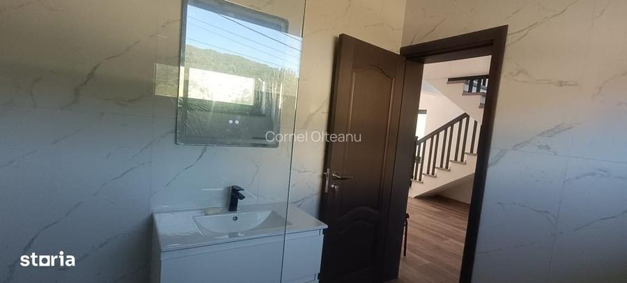 Casa In Valea Ursului.