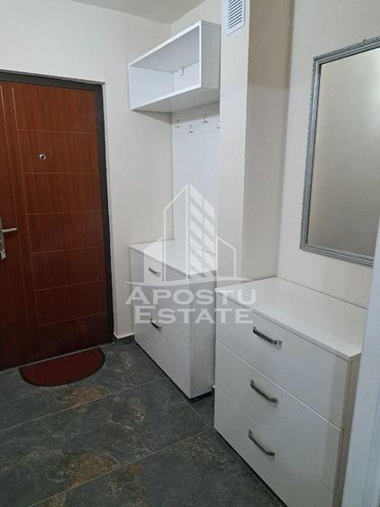Garsonieră decomandată în Lipovei