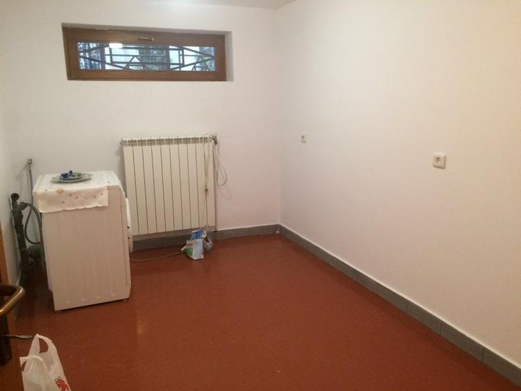 Casă individuală cu 9 camere cu Piscina în Băneasa