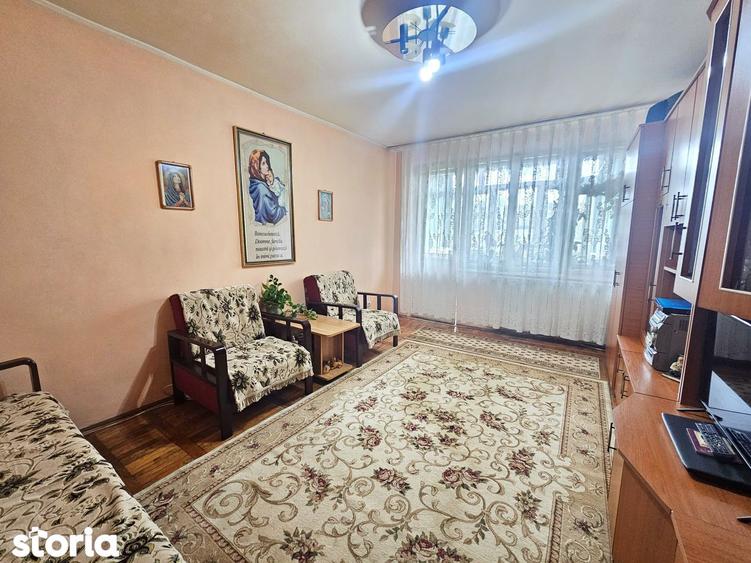 Apartament 2 camere, etaj 1, stradal, bloc lini?tit Micro 40 - 11