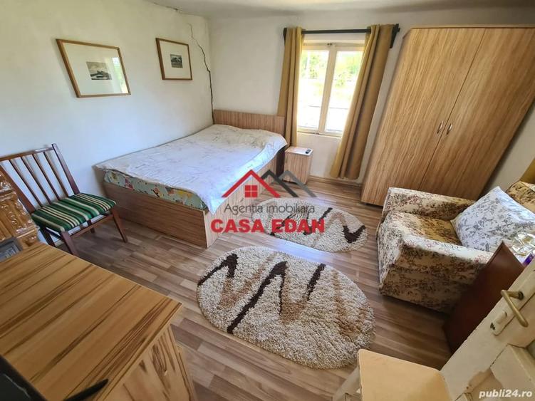 Casă cu 2 camere cu Teren 250 Mp în Poiana