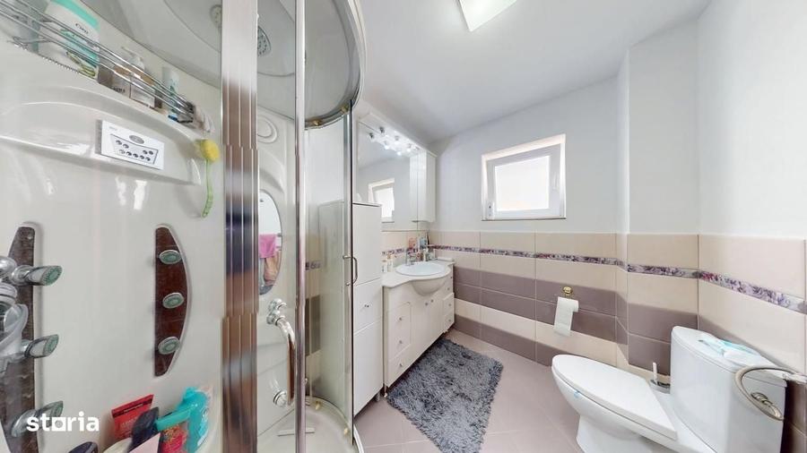 Apartament cu 3 camere decomandat în Șelimbăr — fotografia 1