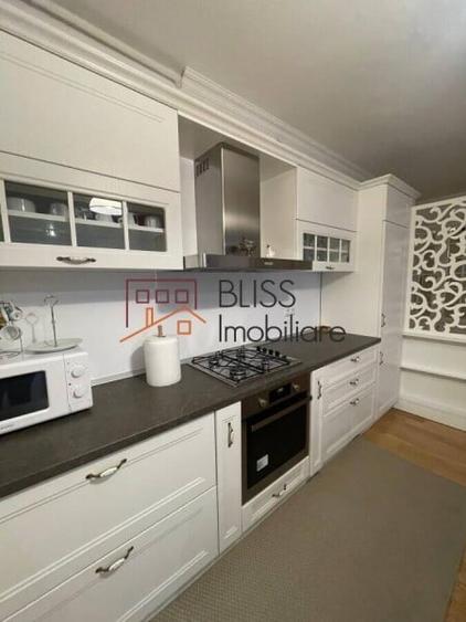 Apartament cu 3 camere semidecomandat în Aviației