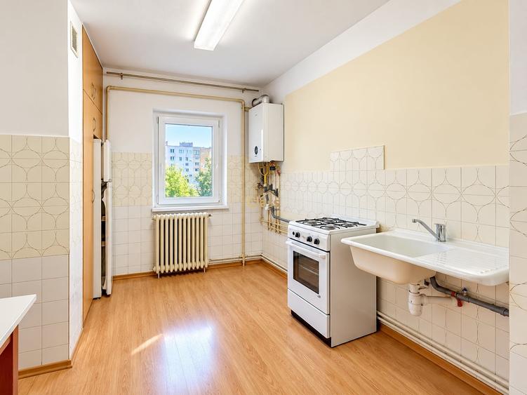 Apartament cu 3 camere decomandat în Grigorescu
