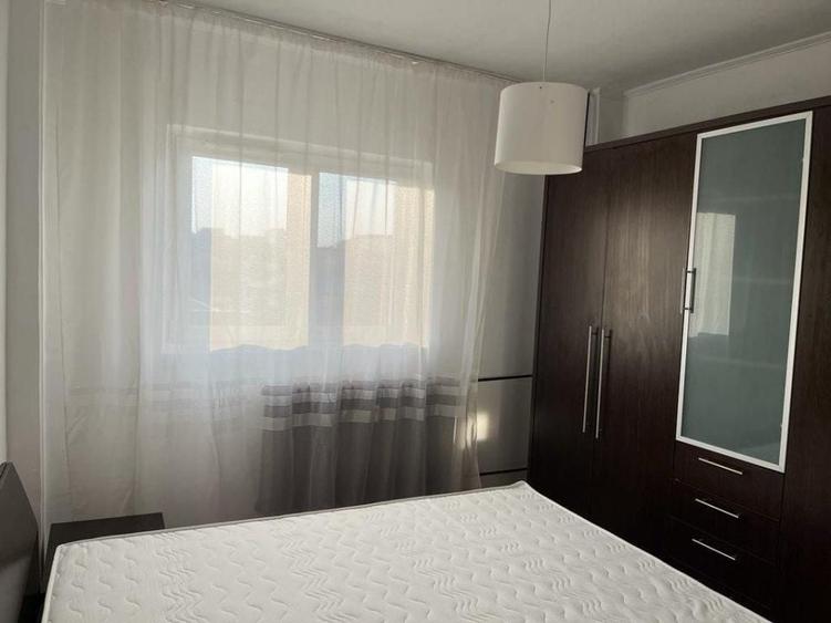 Apartament cu 2 camere semidecomandat, mobilat în P-ța Muncii