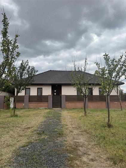 Casă cu Teren 115 Mp în Șag