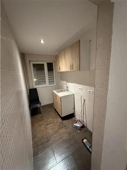 Apartament cu 3 camere semidecomandat în Circumvalațiunii