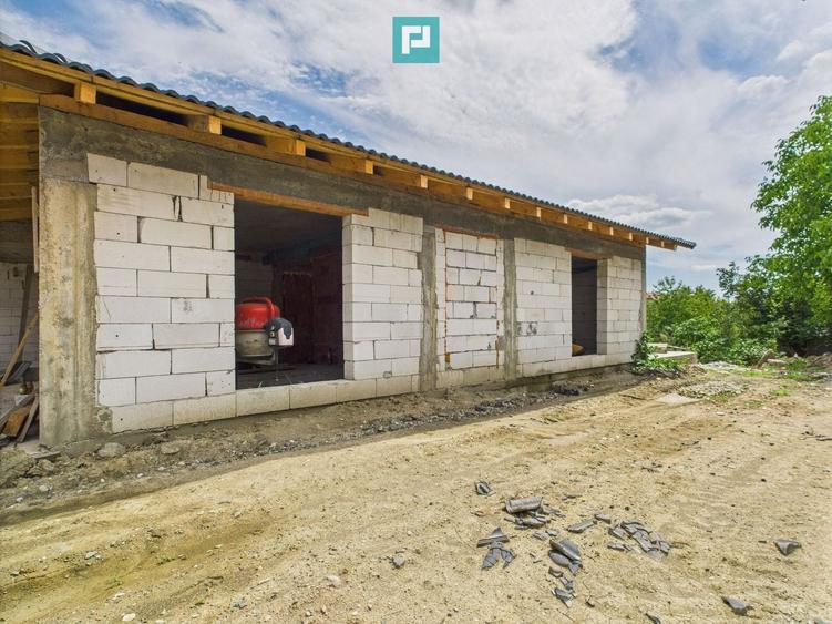 Duplex cu 3 camere cu Canalizare în Șag