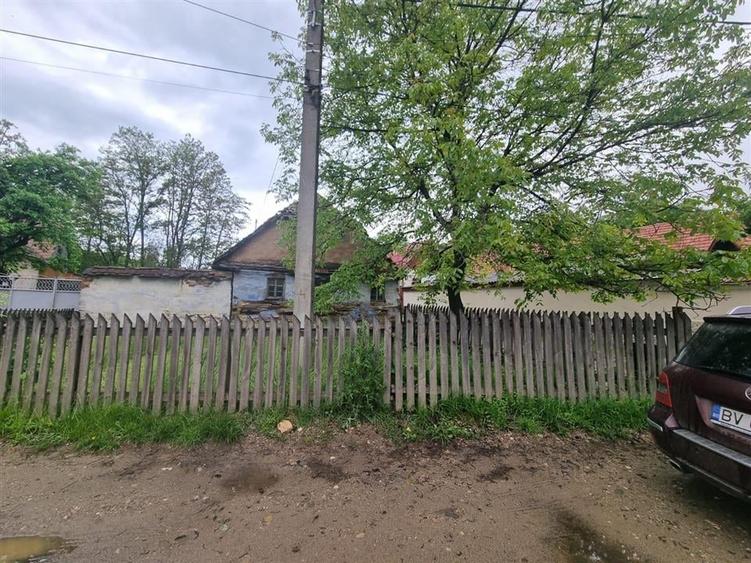 Casă individuală cu 2 camere cu Teren 382 Mp în Șinca Nouă