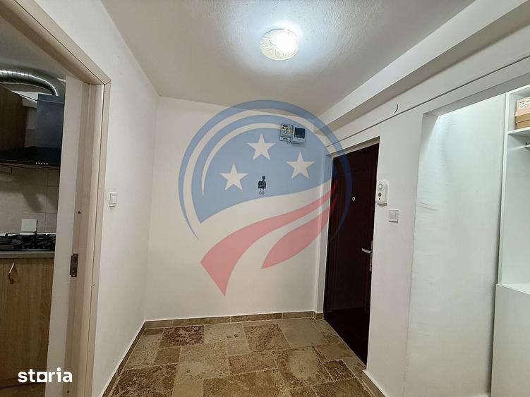 Apartament cu 3 camere în 1 Mai