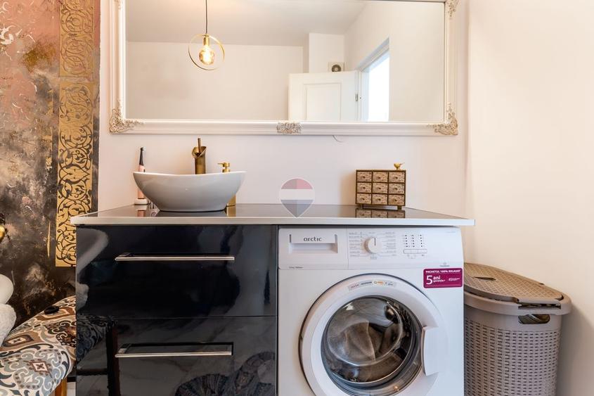 Apartament cu 2 camere semidecomandat, mobilat în Florești