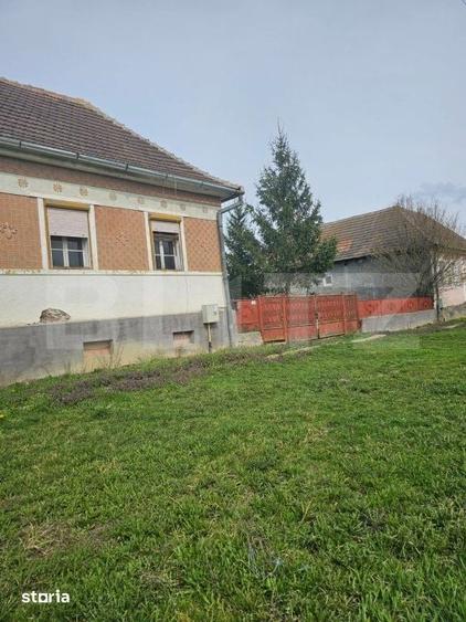 Casă cu 3 camere cu Teren 2766 Mp în Batoș