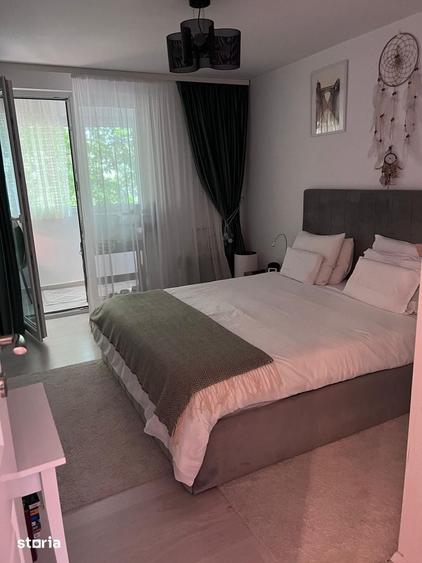 Apartament cu 3 camere semidecomandat în Titan