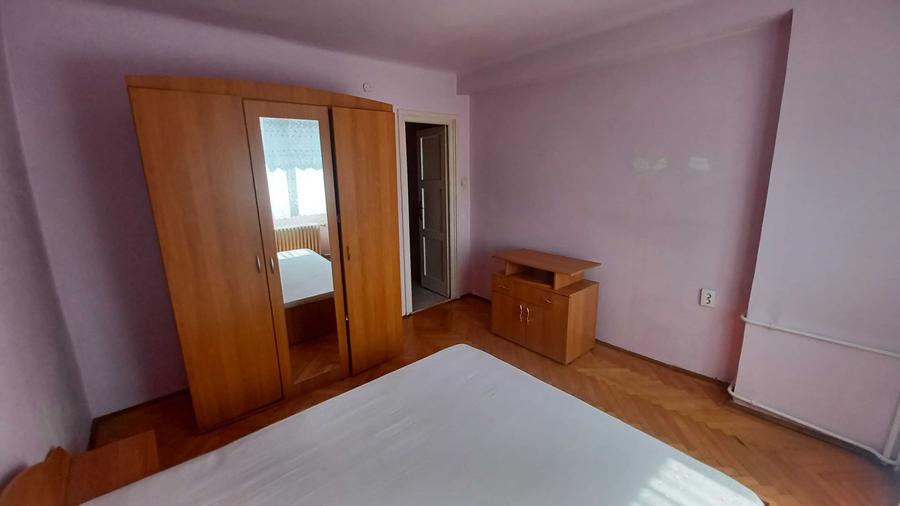Apartament cu 2 camere decomandat în Podgoria