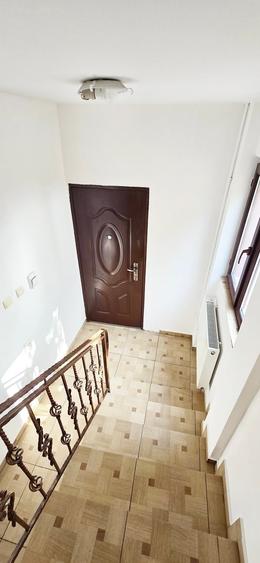 Apartament cu 4 camere decomandat în Băneasa