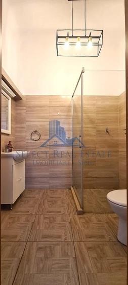 Apartament cu 3 camere decomandat în Est