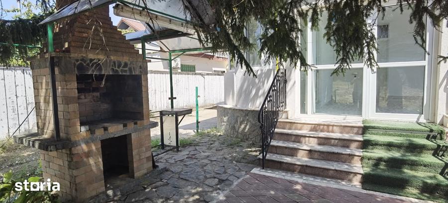 Casă cu 5 camere cu Teren 1438 Mp în Chiscani