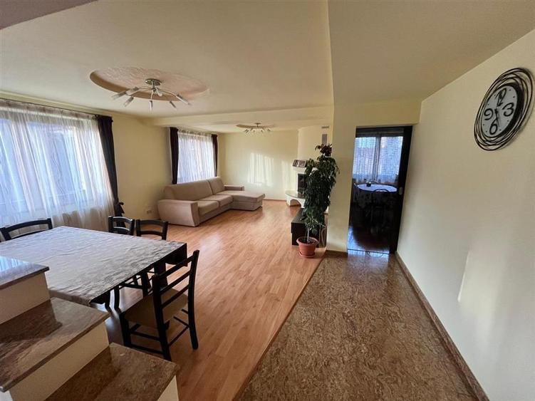 Casă individuală cu 5 camere cu Teren 405 Mp în Hărman