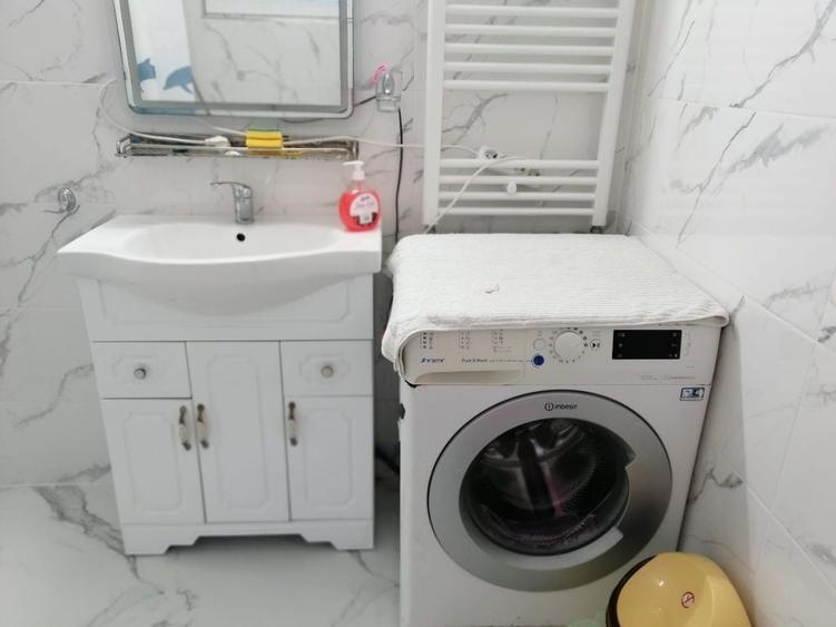 Casă cu 3 camere cu Teren 200 Mp în Central