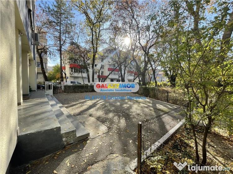 Apartament cu 3 camere semidecomandat în Dorobanți
