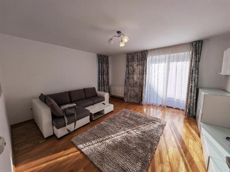 Apartament cu 2 camere decomandat, mobilat în Avantgarden