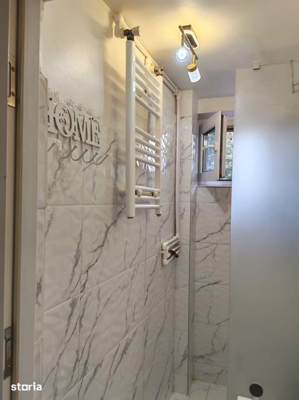 Apartament cu 3 camere semidecomandat în George Enescu
