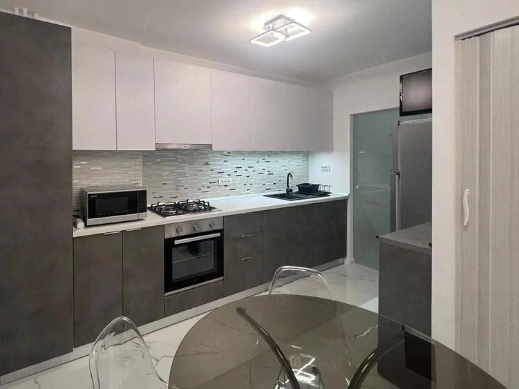 Apartament cu 2 camere decomandat în Panduri